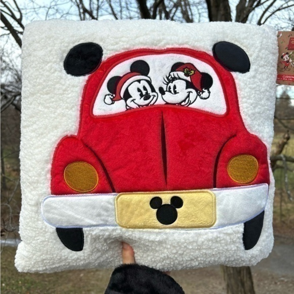 Disney : Mickey & Minnie Mouse Fluffy Christmas Pillow ✨ NWT | Limited Edition